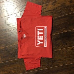 Yeti t-shirt